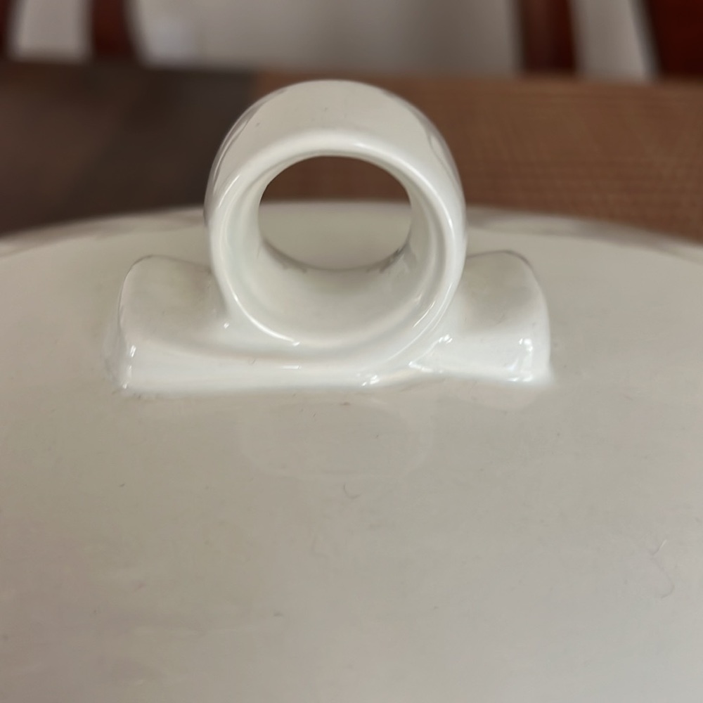 Mikasa French Country Side 1.5 qt covered Oval Casserole Piece - Picture 5 of 5